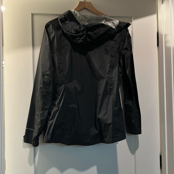 Columbia black rain jacket/windbreaker - Picture 7 of 9